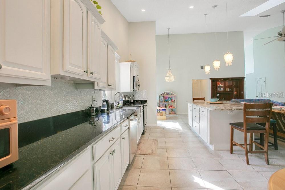 BRYN MAWR PH 01 - Residential Lease