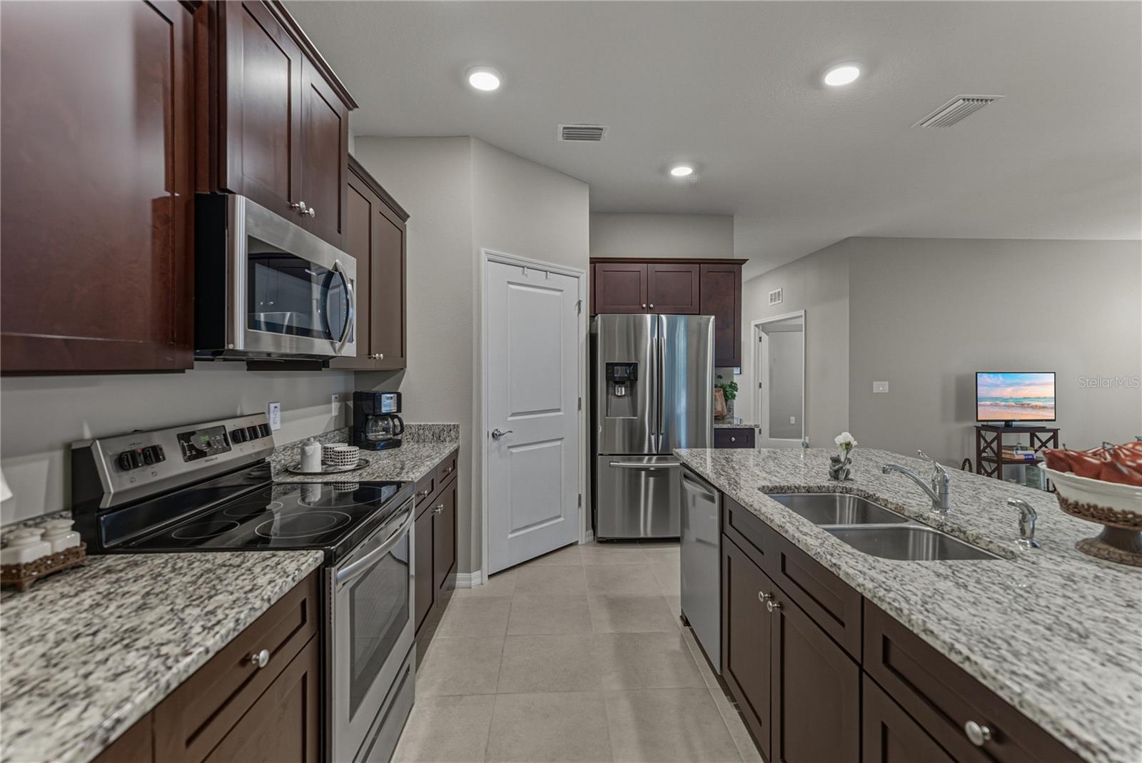 LAKE JOVITA GOLF & COUNTRY CLU - Residential