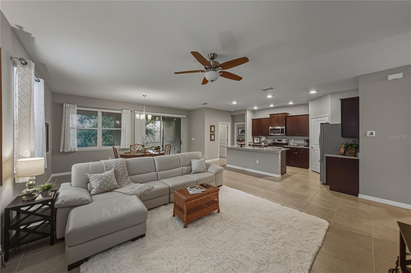 LAKE JOVITA GOLF & COUNTRY CLU - Residential