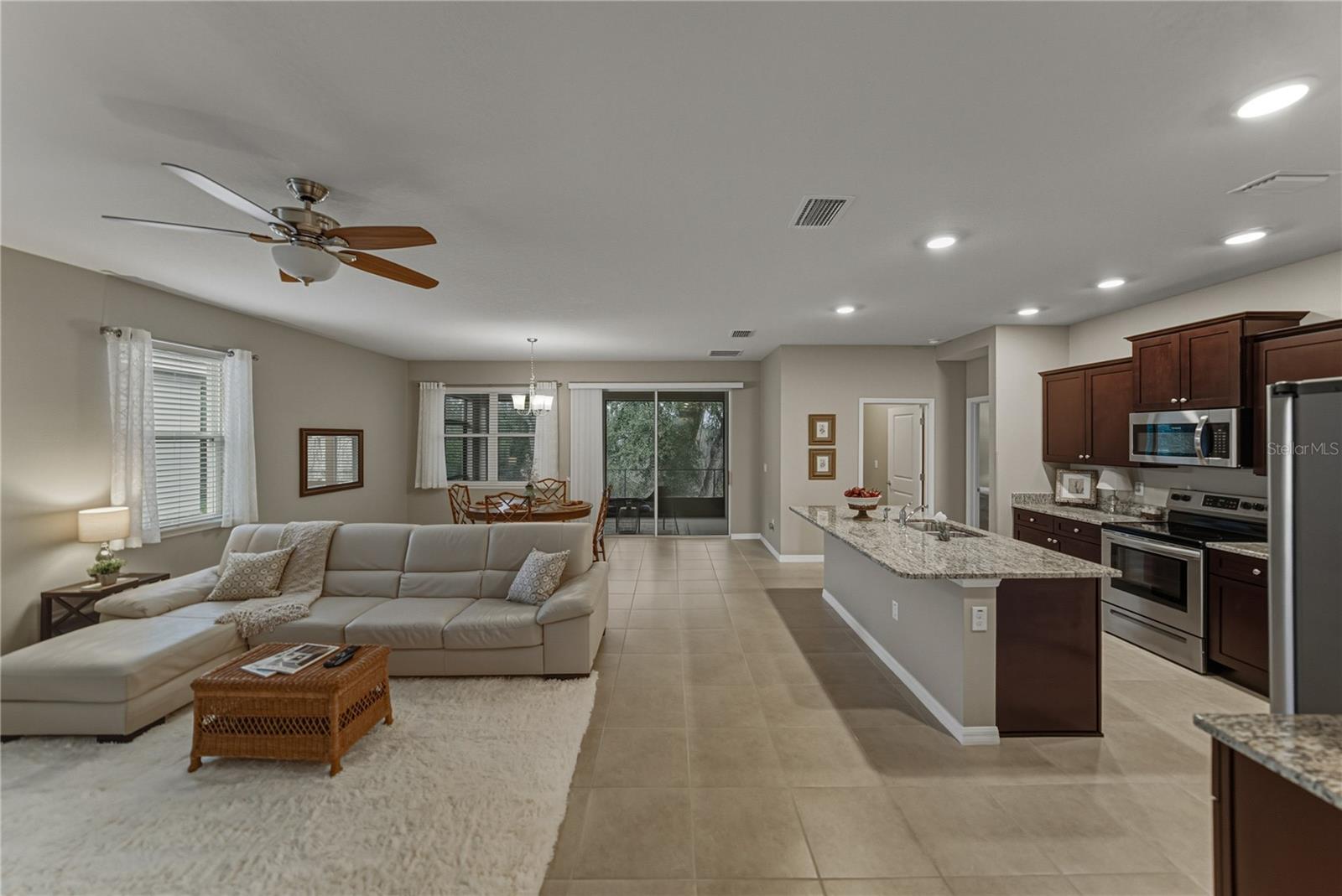 LAKE JOVITA GOLF & COUNTRY CLU - Residential