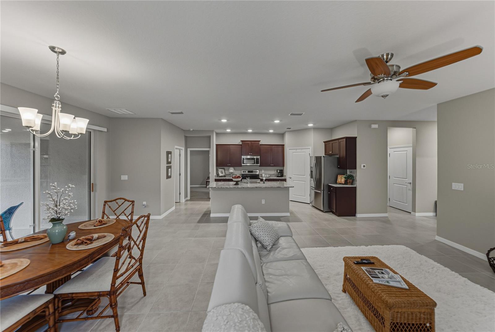 LAKE JOVITA GOLF & COUNTRY CLU - Residential