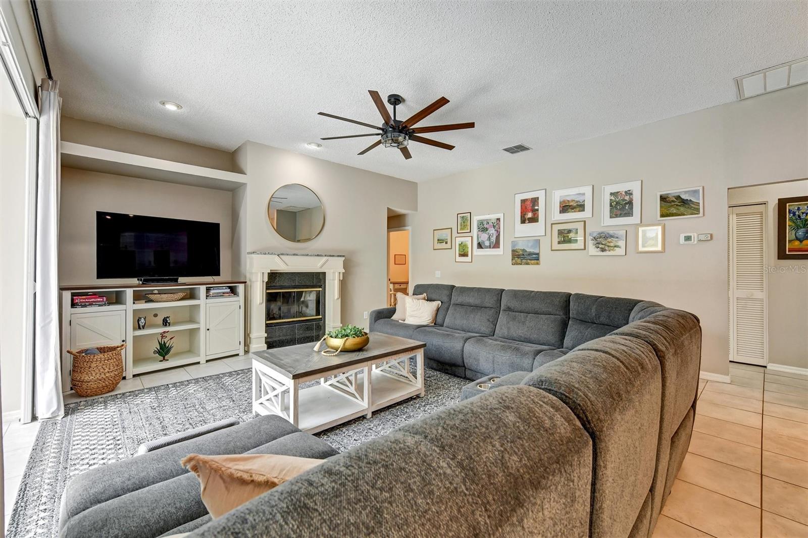 GLENBROOK WEST - Residential