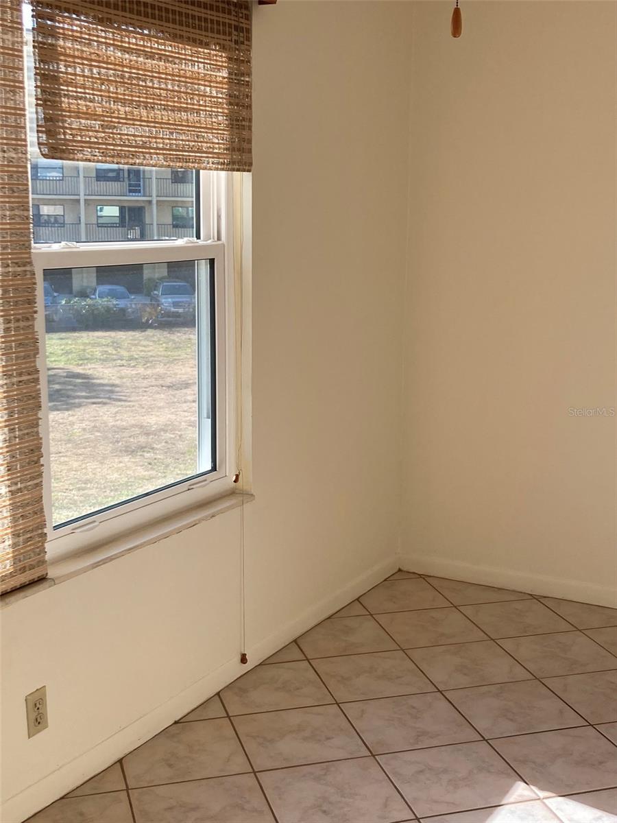 FIVE TOWNS OF ST PETE CORNELL BUILDING - Residential Lease