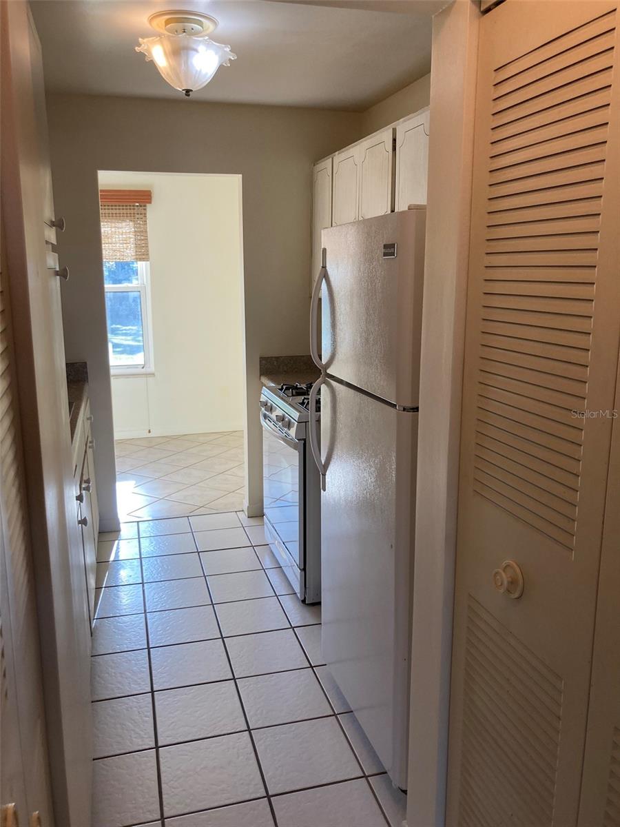 FIVE TOWNS OF ST PETE CORNELL BUILDING - Residential Lease