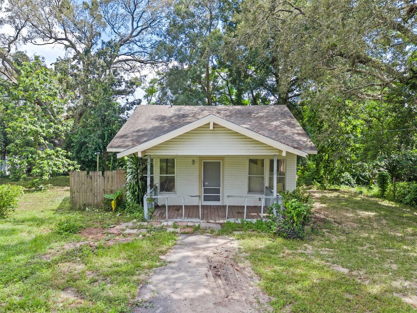 Investment opportunity in Apopka, FL! This oversized 0.31-acre lot with no HOA is perfect for buyers seeking a 203k loan project, first-time homebuyers looking for a renovation opportunity, or real estate investors ready to build equity in a rapidly appreciating market.
Located at 102 E 19th Street, Apopka, FL 32703, this 2-bedroom, 1-bath home features a newer roof (2020) and sits on one of the largest residential lots in the area—offering ample space for expansion, ADU development, or rental income potential. Whether you're looking to flip, rent, or hold, this property supports multiple real estate investment strategies.
Enjoy prime access to major Central Florida highways—SR-429, SR-414, the Turnpike, and Orange Blossom Trail—making it a great fit for commuters, remote workers, or those seeking proximity to Orlando without the congestion. The area is surrounded by natural beauty, with Wekiwa Springs State Park, West Orange Trail, and Bill Breeze Park just minutes away—appealing to outdoor enthusiasts, families, and lifestyle buyers alike.
Positioned in one of Apopka’s fastest-growing real estate corridors, this property is ideal for those seeking a Central Florida fixer-upper, cash-flow rental, or affordable primary home in an emerging location. Don’t miss this chance to invest in your future with flexible financing options and no HOA restrictions.