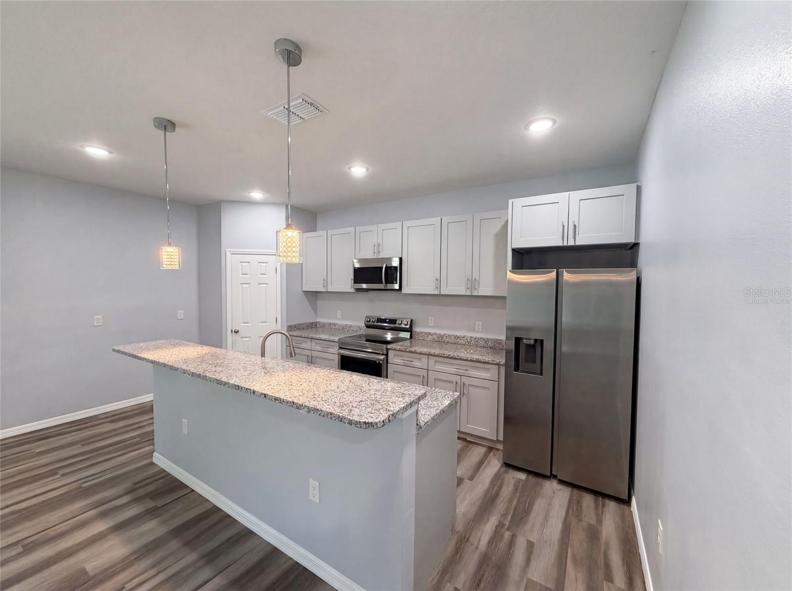 1013 W 11TH STREET