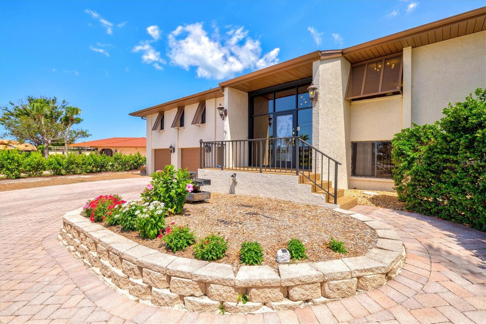 424 CEZANNE DRIVE