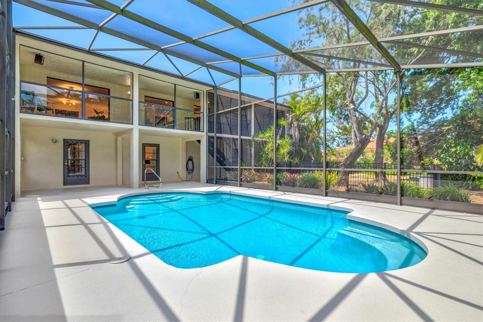 424 CEZANNE DRIVE
