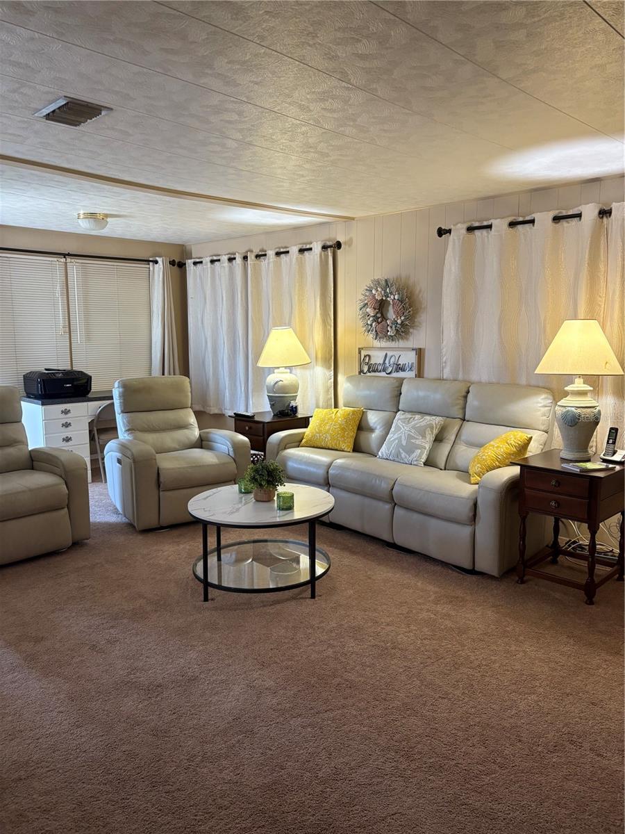 LAKE SEMINOLE RESORT NORTH M/H UNREC - Residential