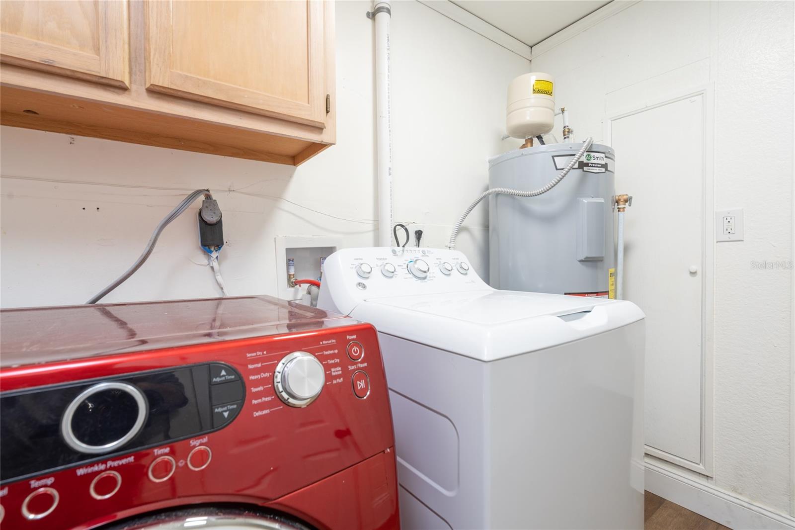 BLUE LAKE TERRACE - Residential Lease