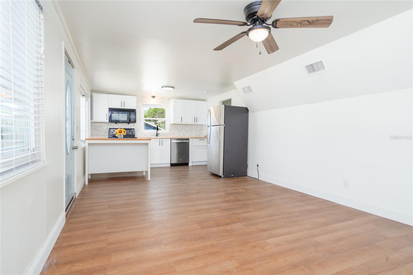 BLUE LAKE TERRACE - Residential Lease