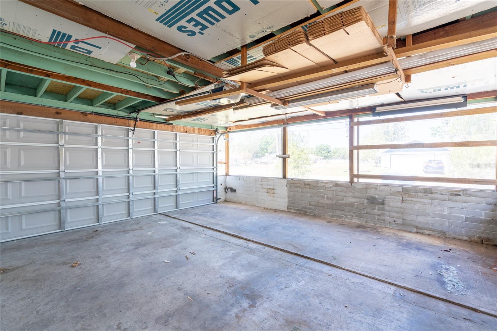 BLUE LAKE TERRACE - Residential Lease