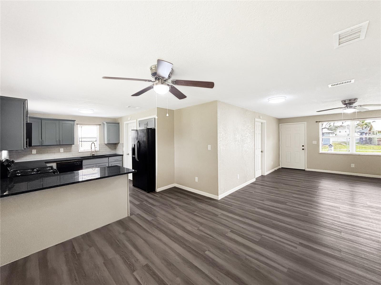 WASHINGTON OAKS SEC 2 - Residential Lease