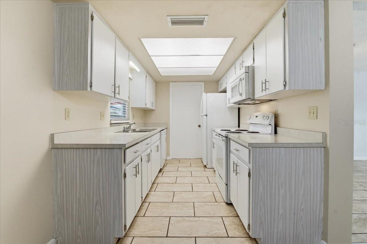 TODHUNTER ESTATES - Residential