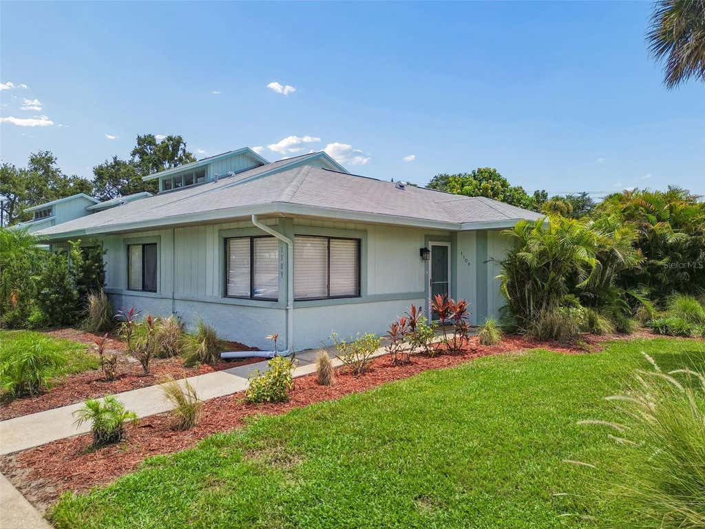 Photo of 1109 Somerset Circle S, Dunedin, FL 34698 (MLS # TB8534563)