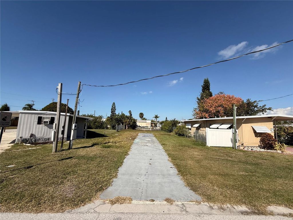 Photo of 6701 Tower Drive, Hudson, FL 34667 (MLS # TB8446300)