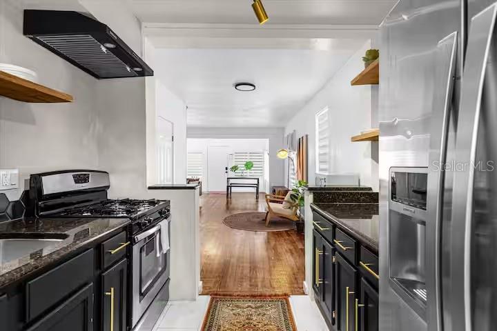 F E TAYLORS SUB - Residential Lease