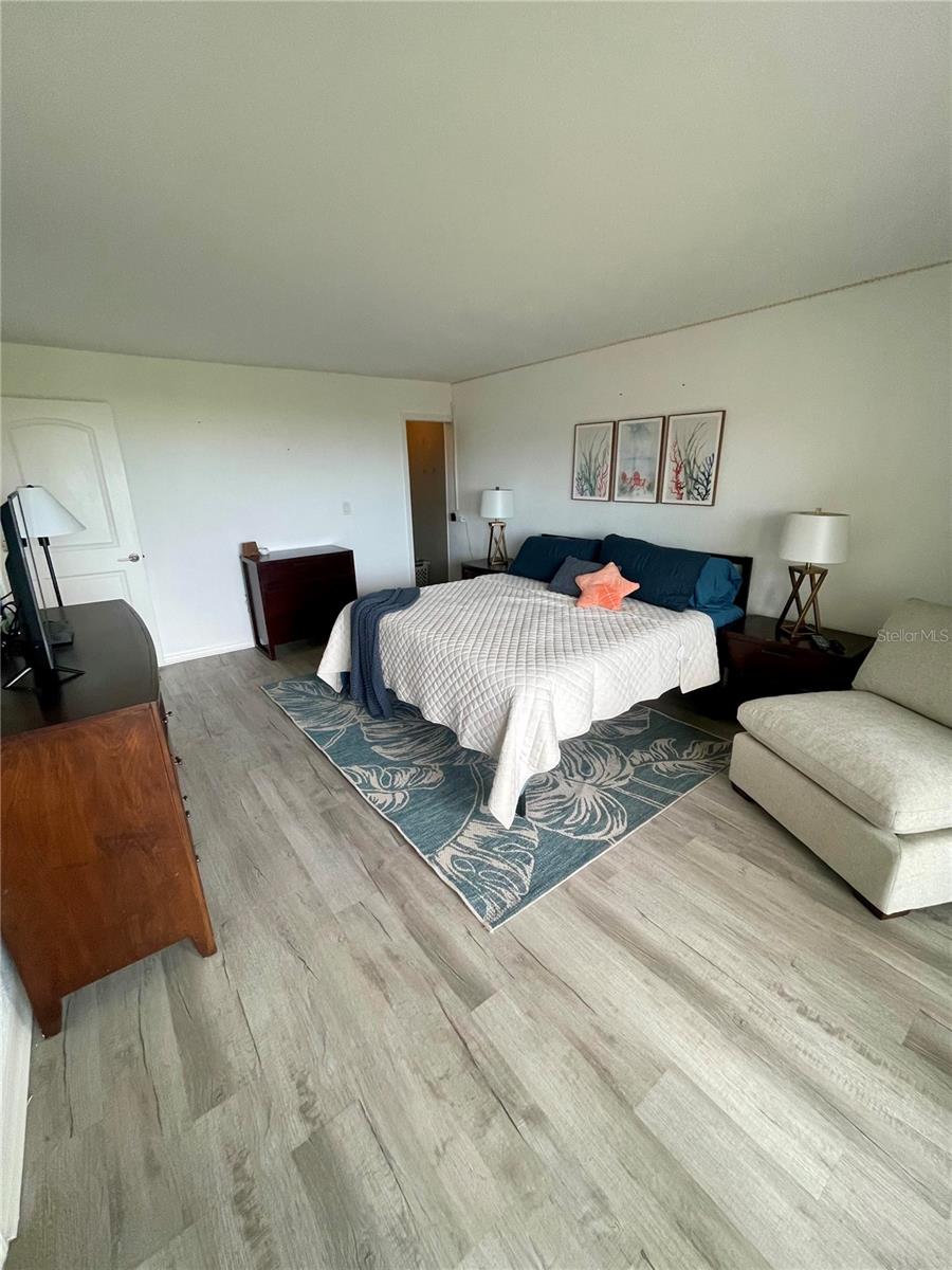LANDMARK TOWERS - Residential Lease