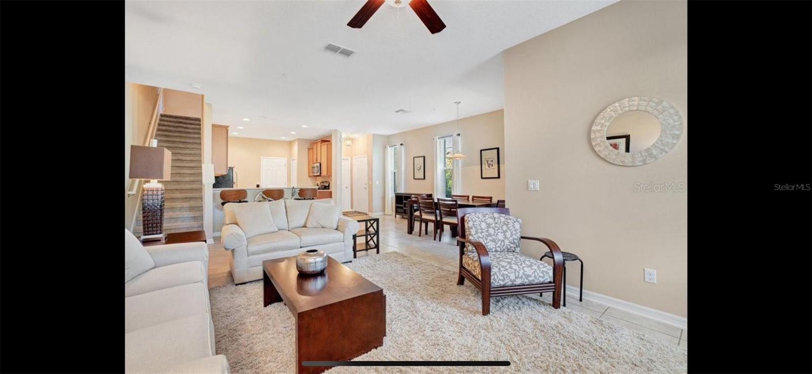 OASIS COVE I/LAKESIDE VILLAGE PH 01 - Residential Lease