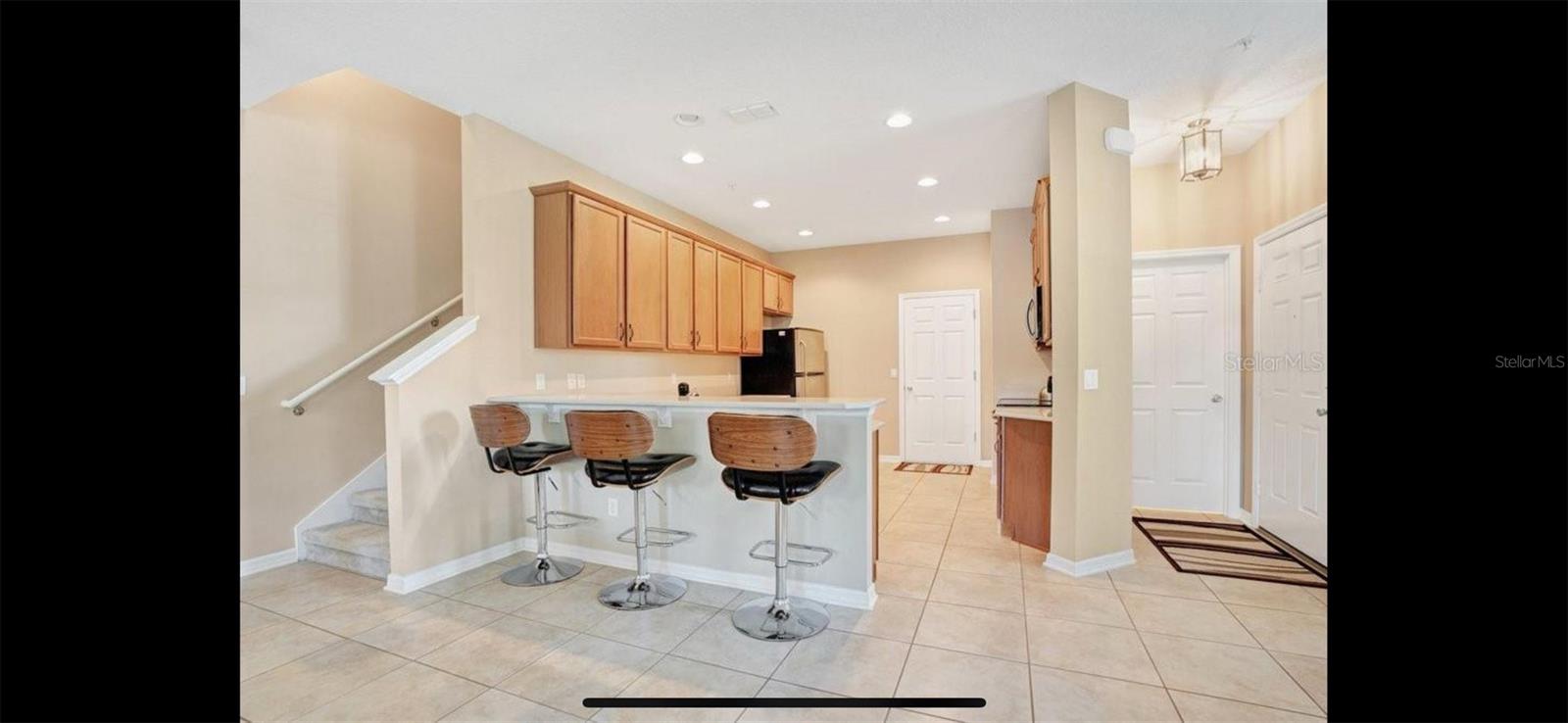 OASIS COVE I/LAKESIDE VILLAGE PH 01 - Residential Lease