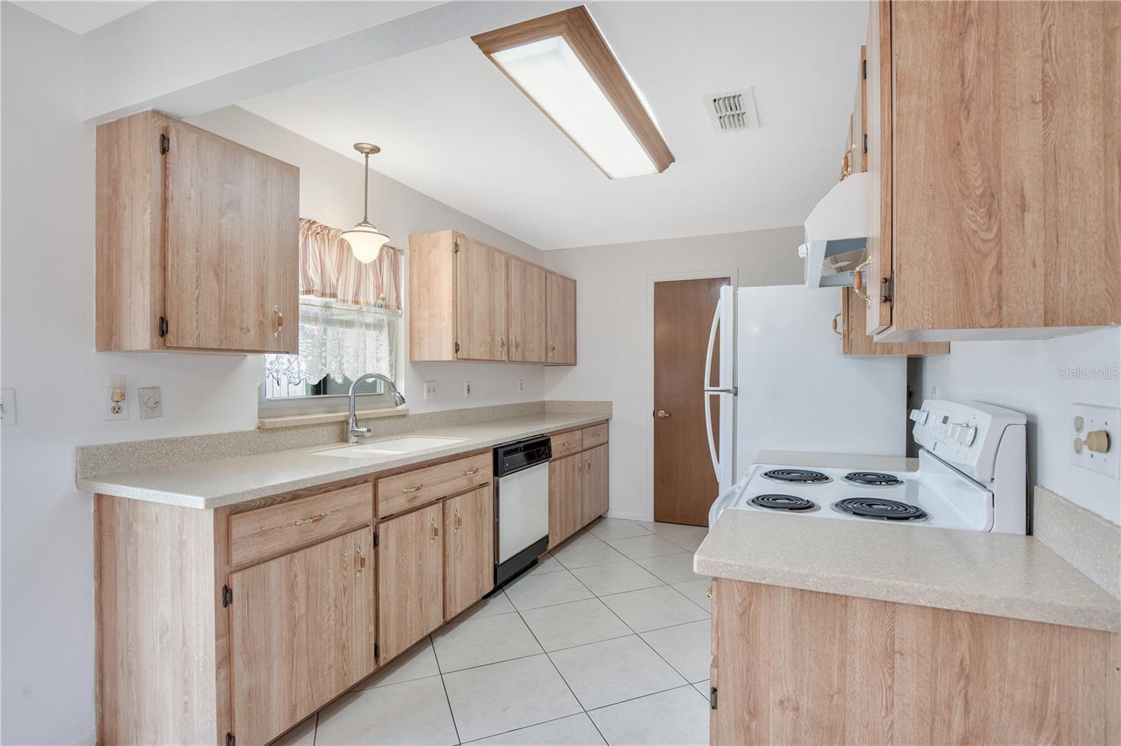 PELICAN COVE WEST PH 02 - Residential