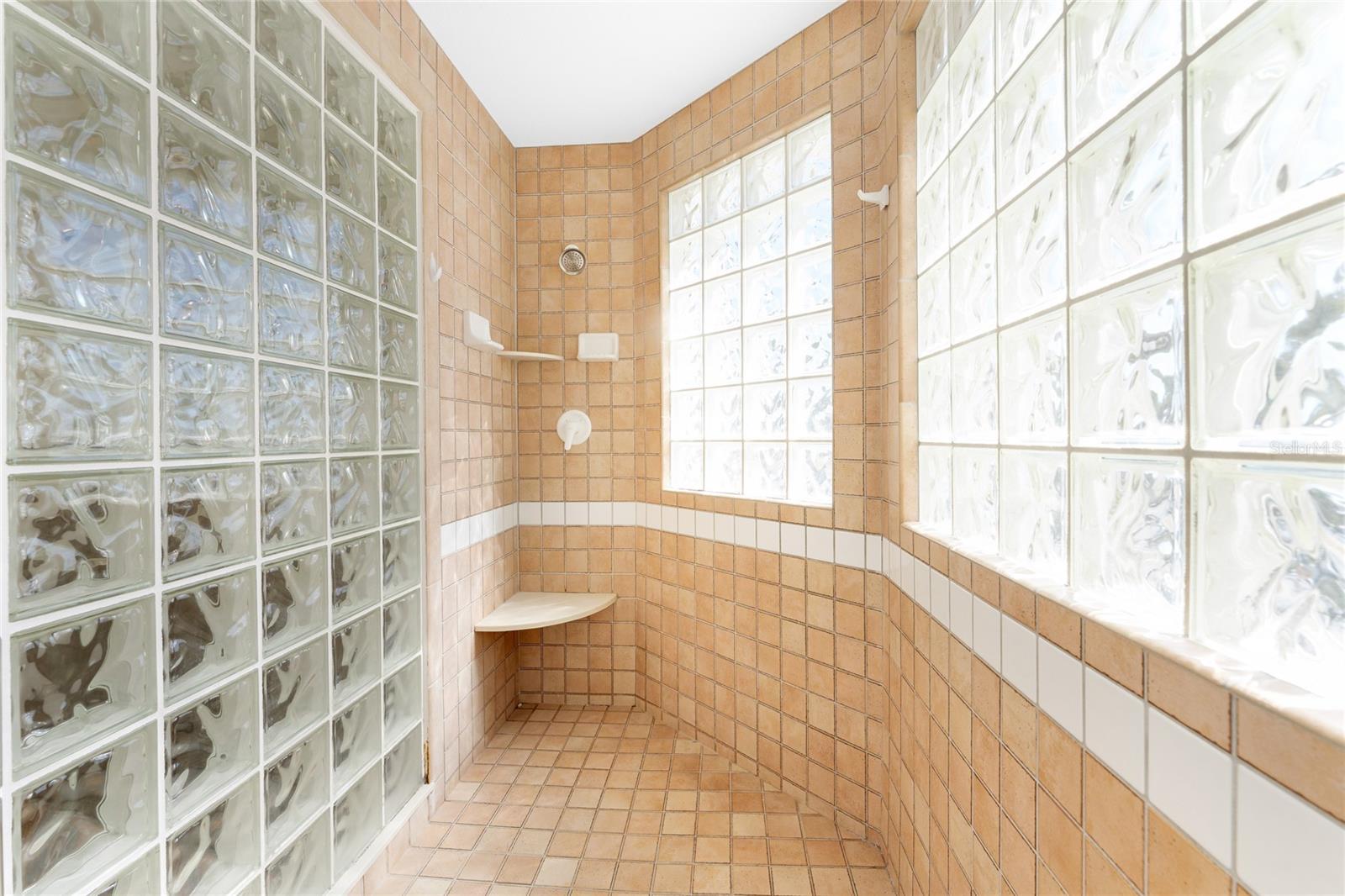 MARINER VILLAGE PH 02 BLDG 03 - Residential