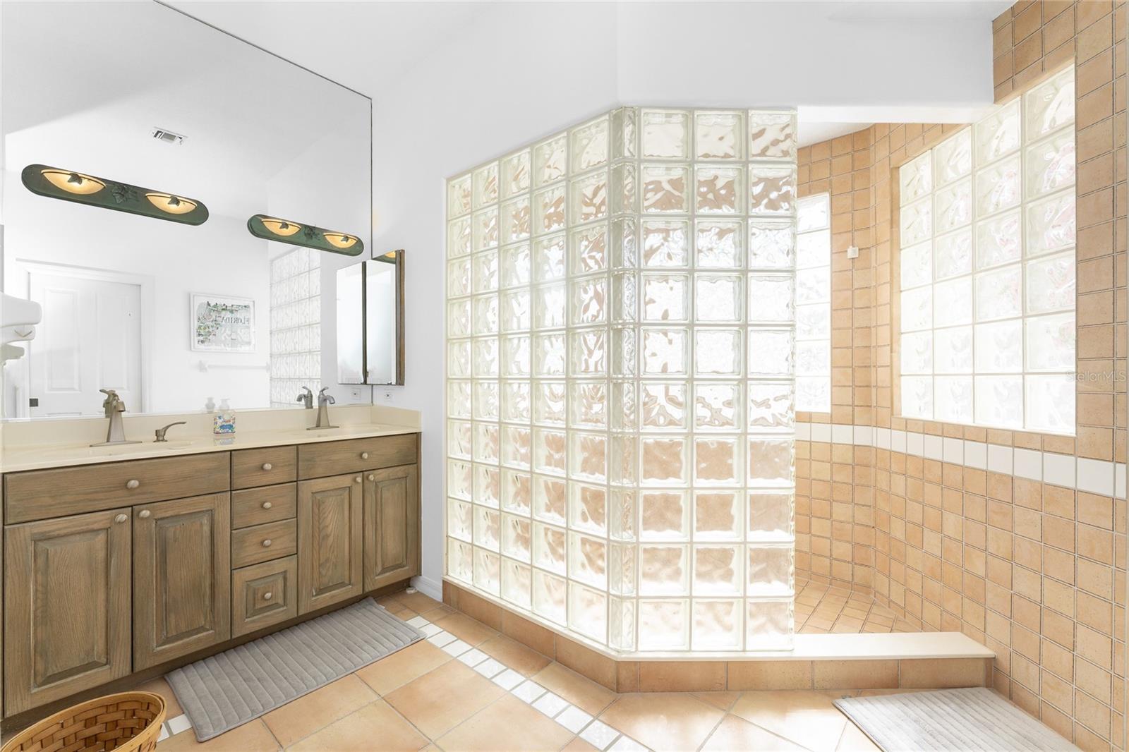 MARINER VILLAGE PH 02 BLDG 03 - Residential