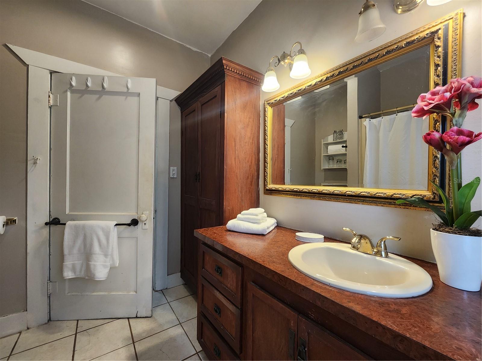 WHITE BEAR PARK - Residential Income