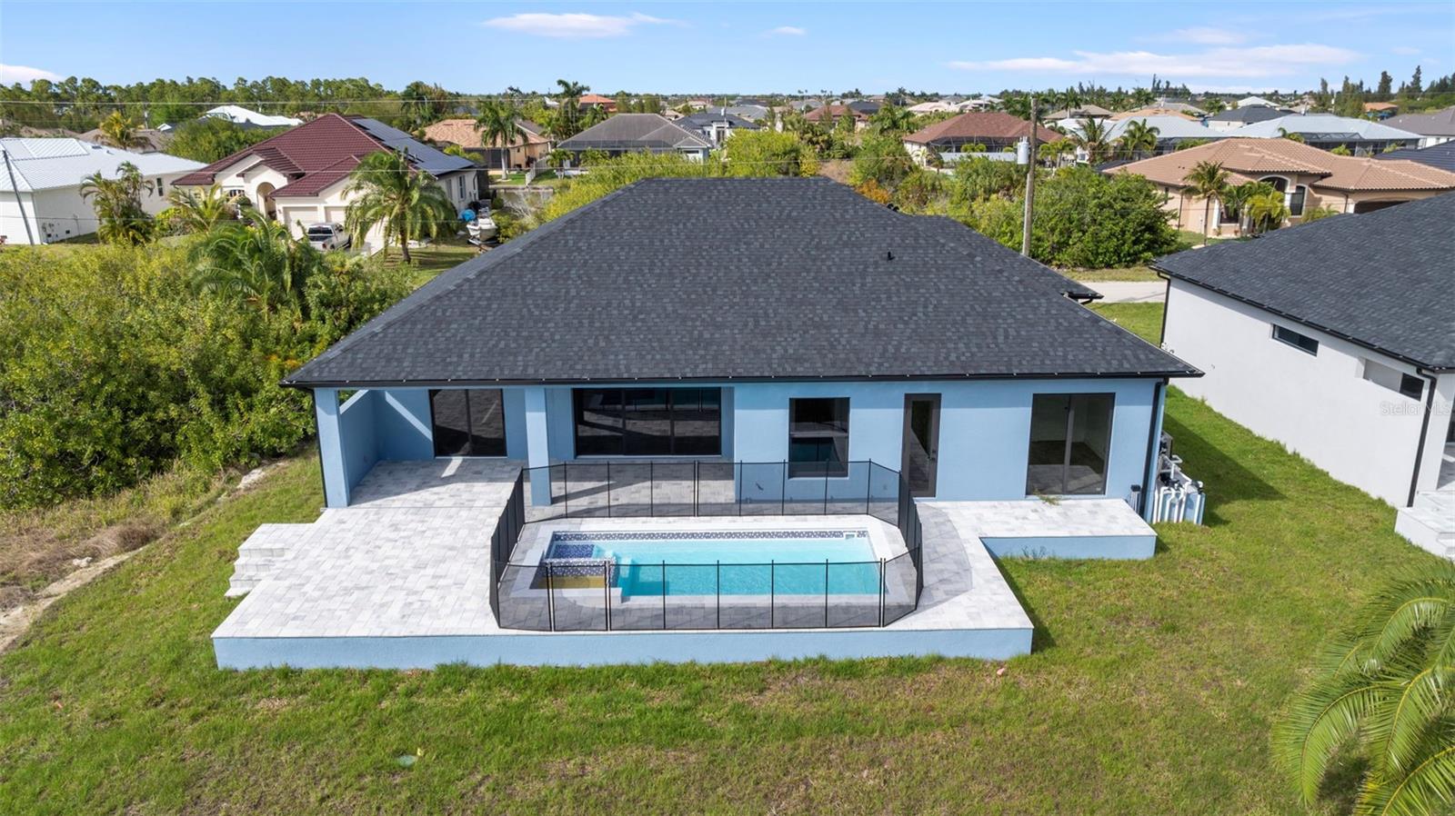 SOUTH GULF COVE - Residential