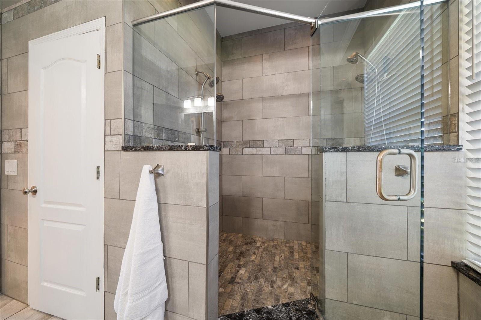 ABBEY GROVE - Residential