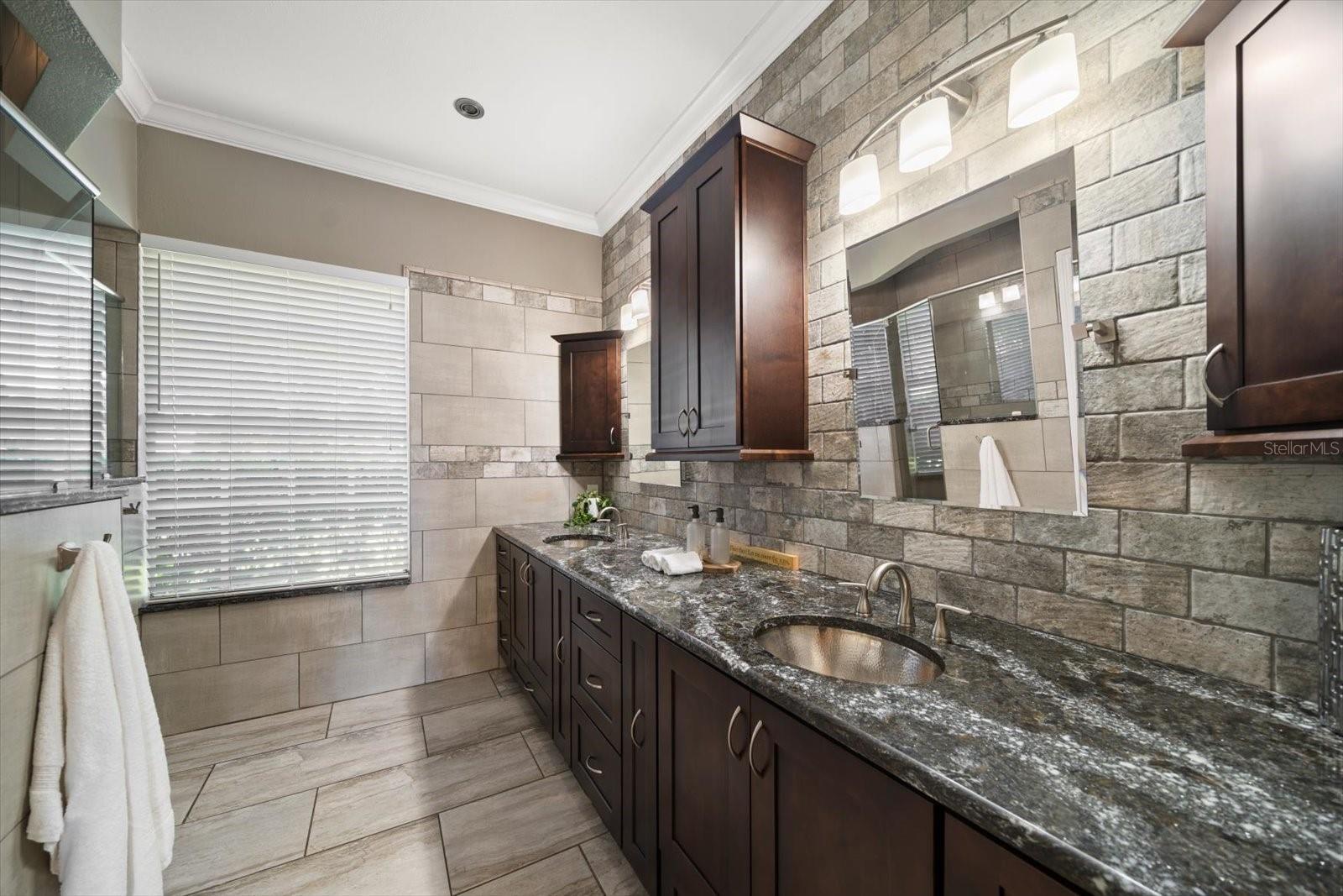 ABBEY GROVE - Residential