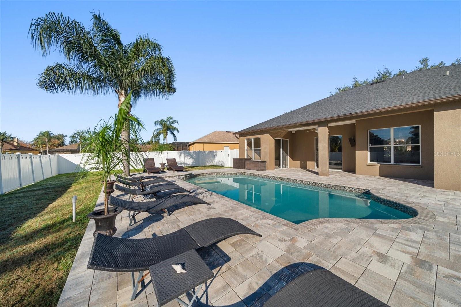 ABBEY GROVE - Residential