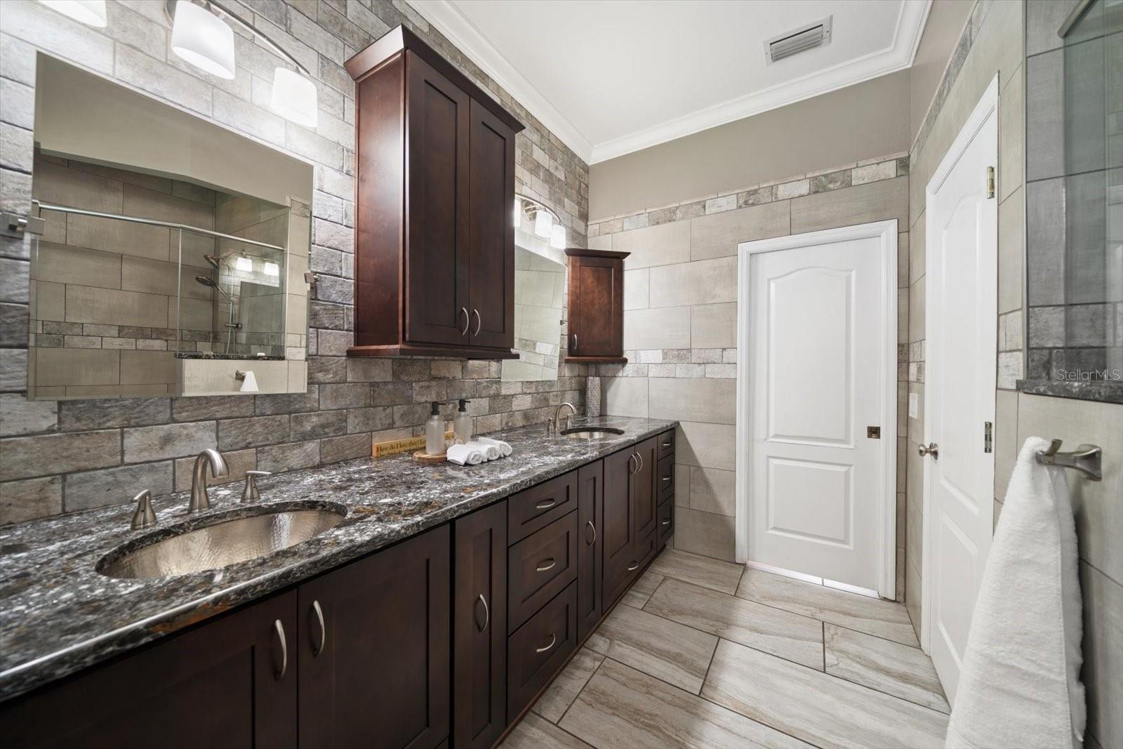 ABBEY GROVE - Residential