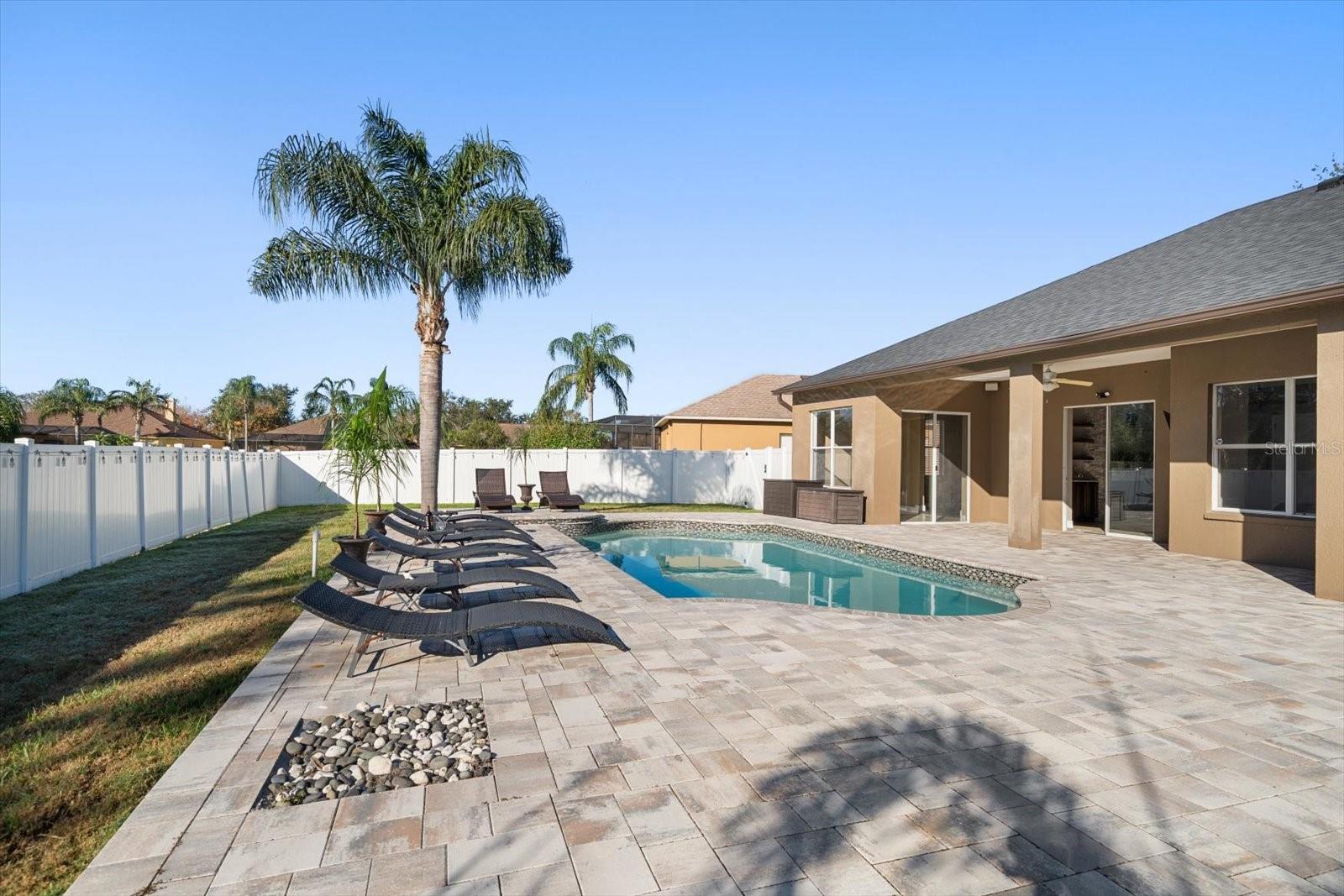 ABBEY GROVE - Residential