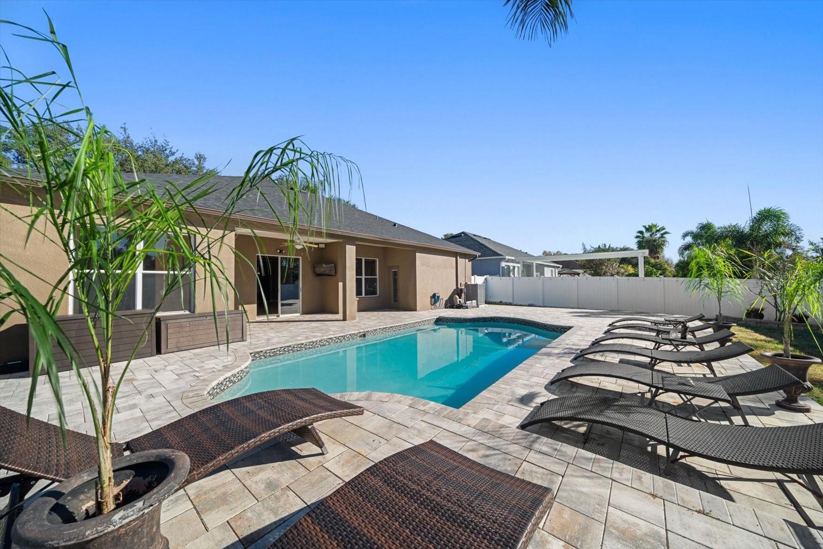 ABBEY GROVE - Residential