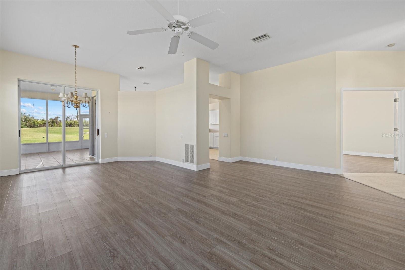 6766 GREENVIEW LANE