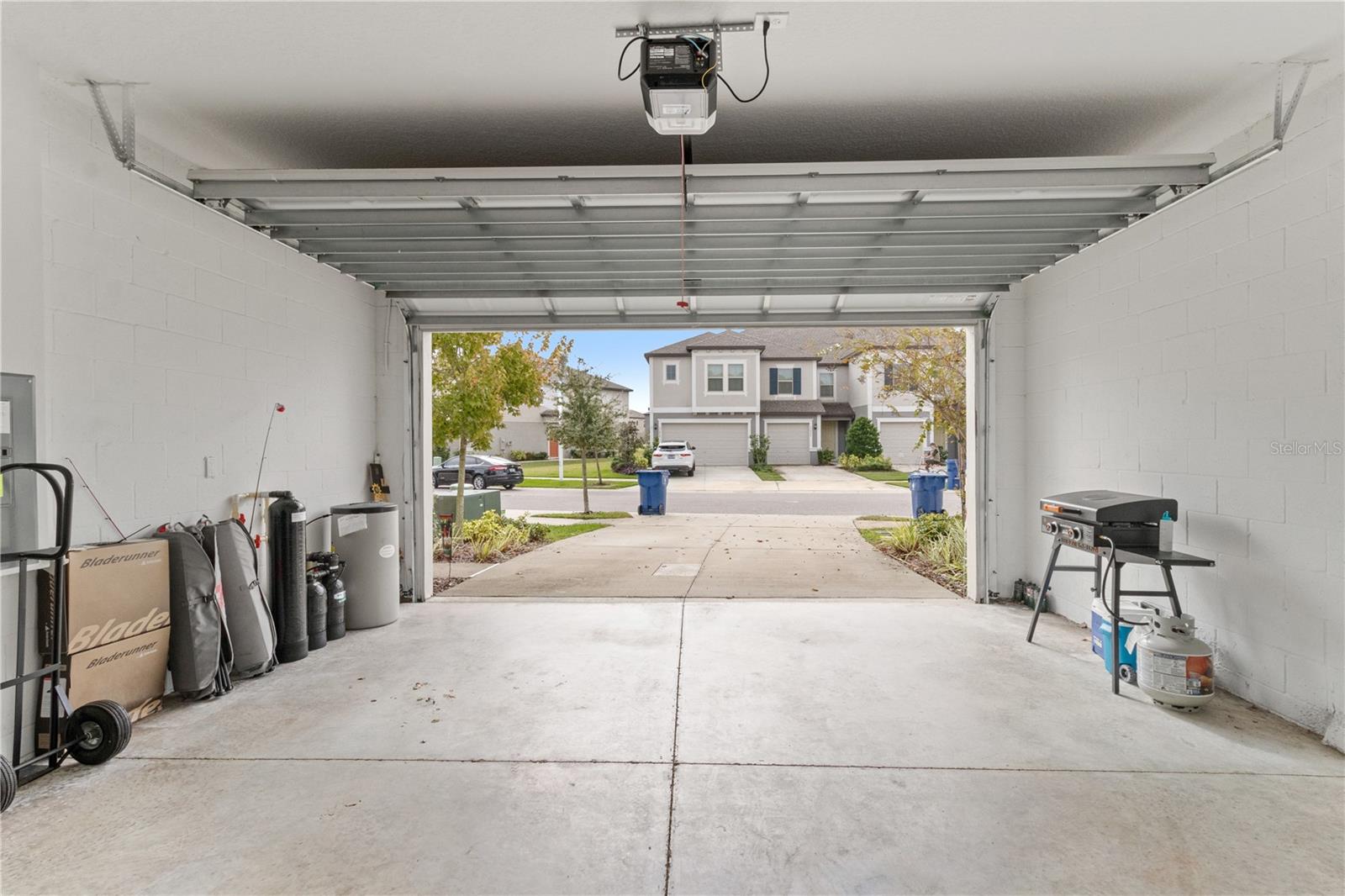 EPPERSON RANCH NORTH TOWN HOMES - Residential