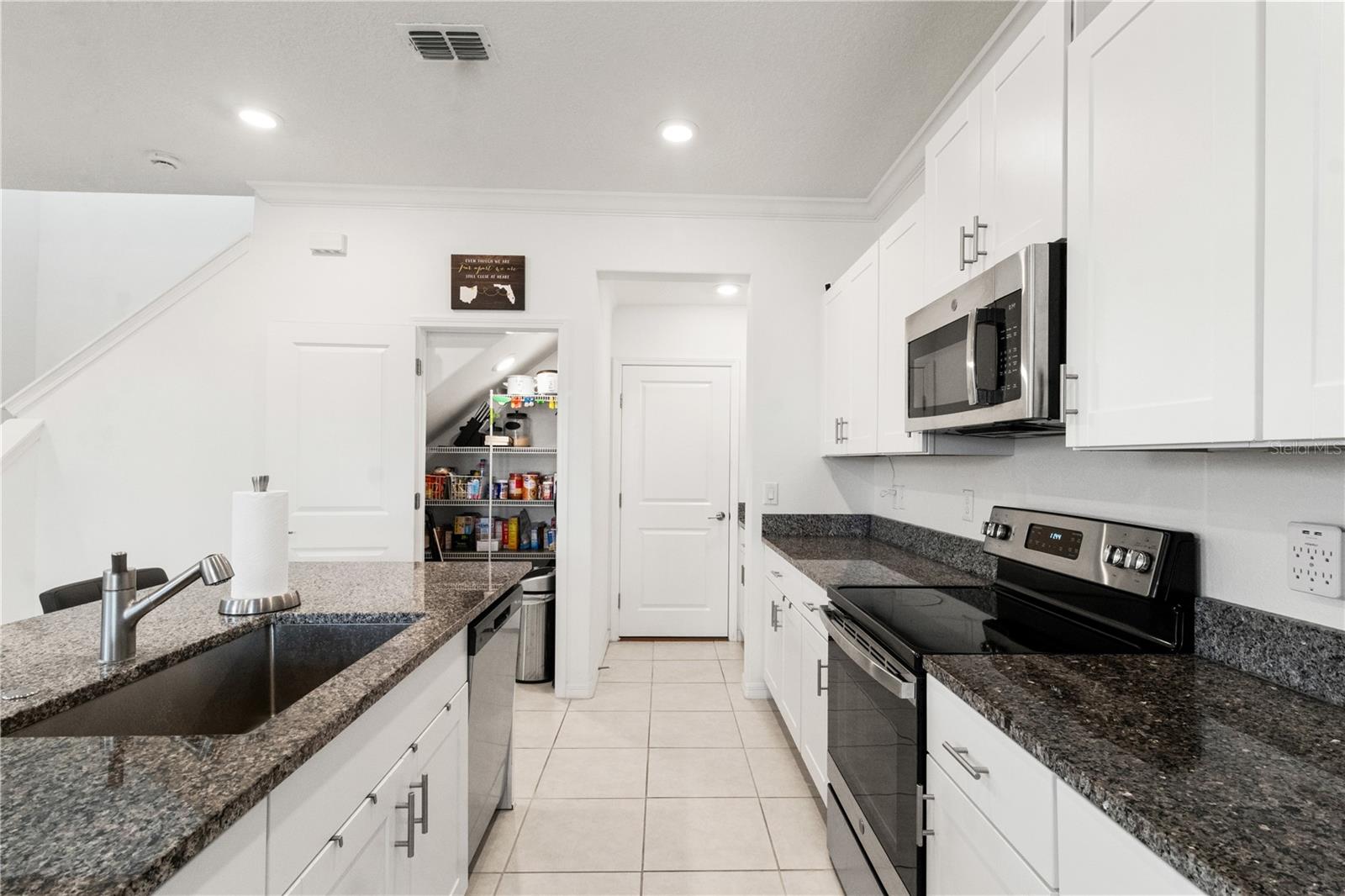 EPPERSON RANCH NORTH TOWN HOMES - Residential