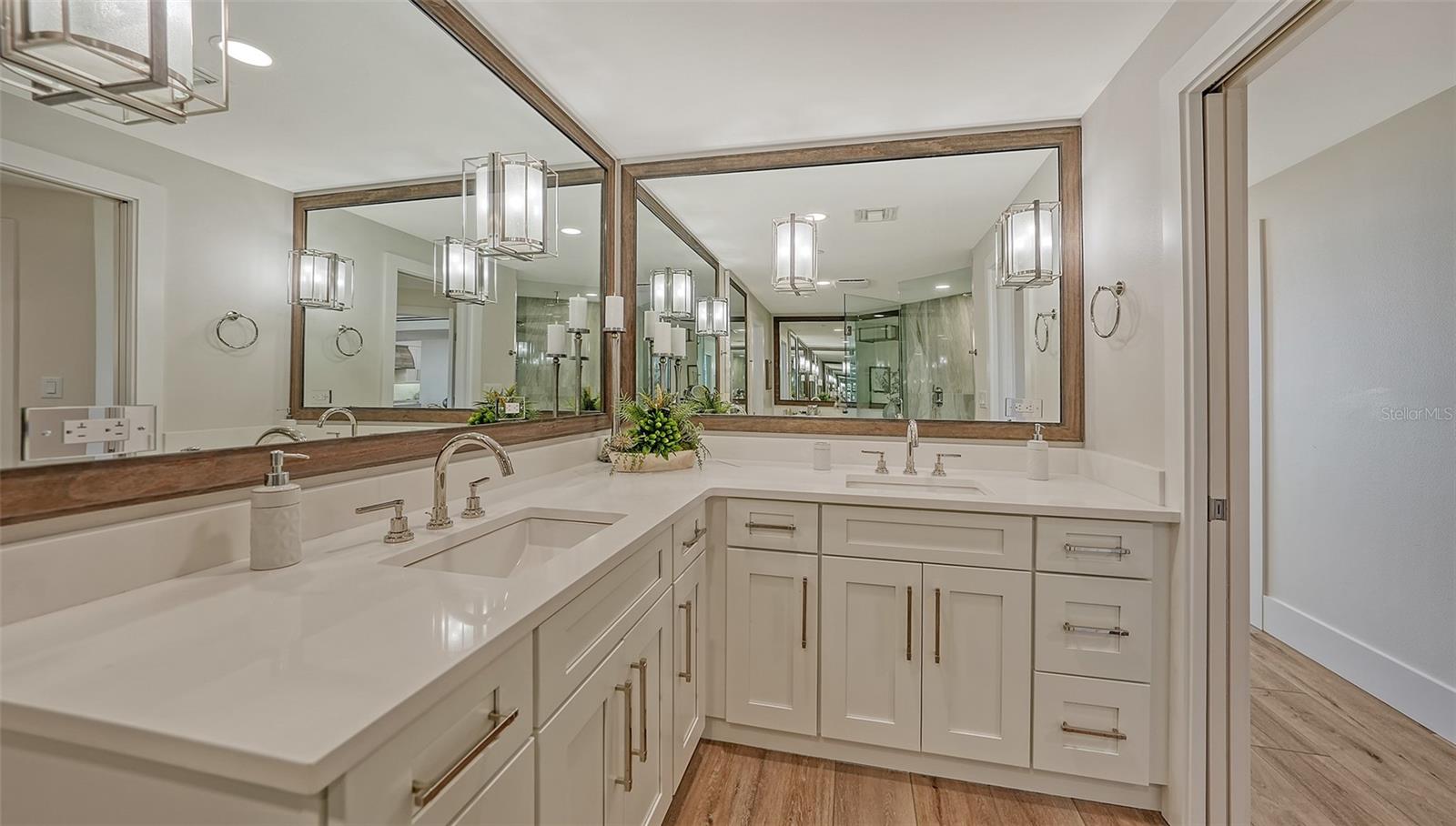 SANCTUARY IV - Residential