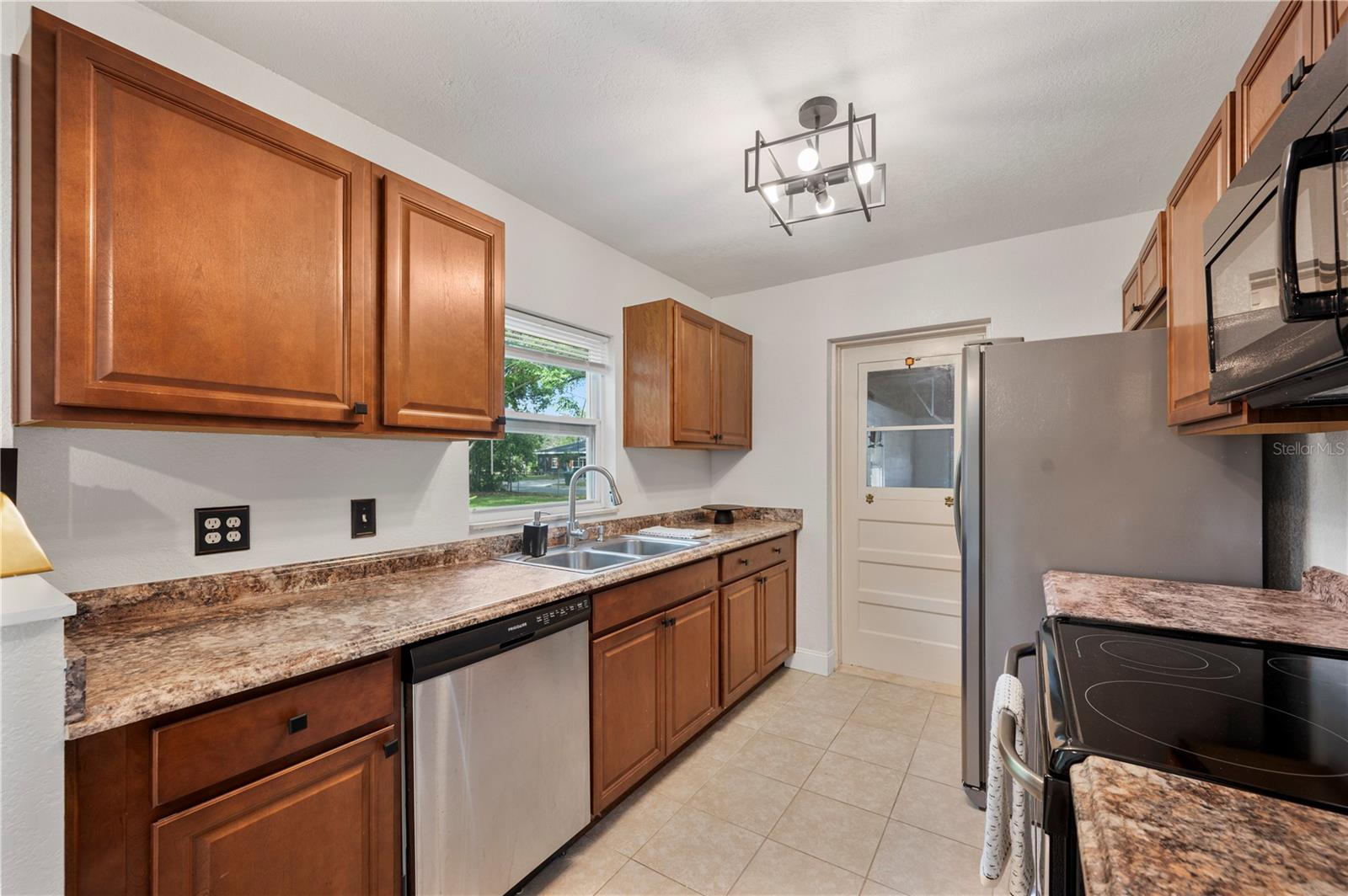 MEADOVISTA SUB - Residential