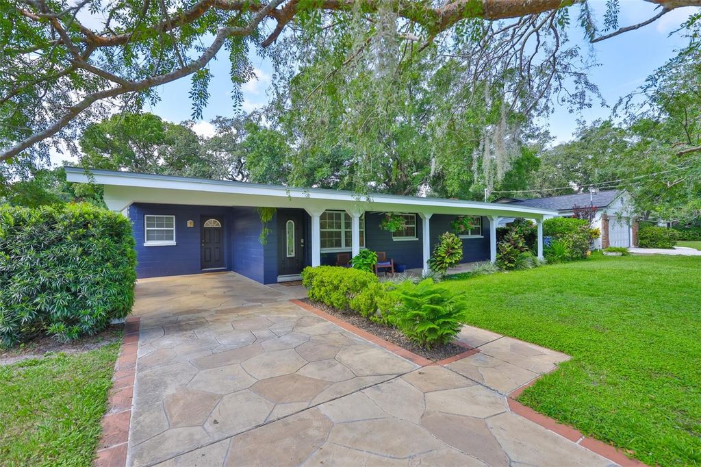 Photo of 1708 Pond Lake Drive, Tampa, FL 33612 (MLS # TB8402987)