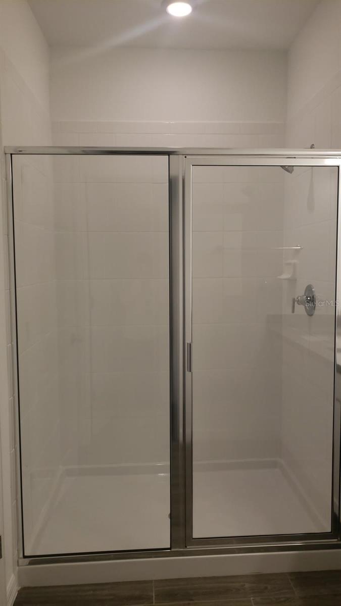 ARBORS/MDW WOODS - Residential Lease