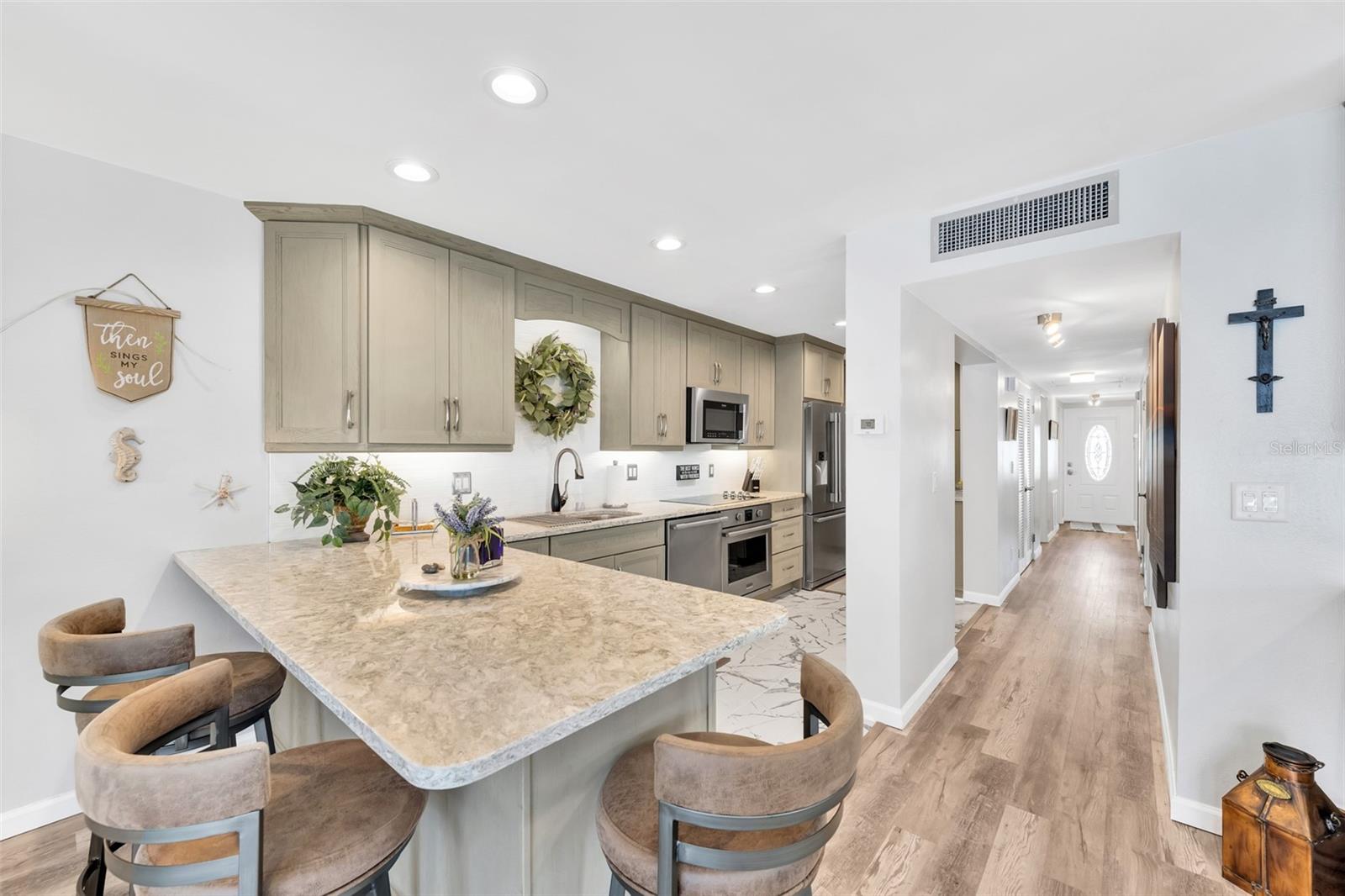 5400 GULF DRIVE APTS 2 - Residential