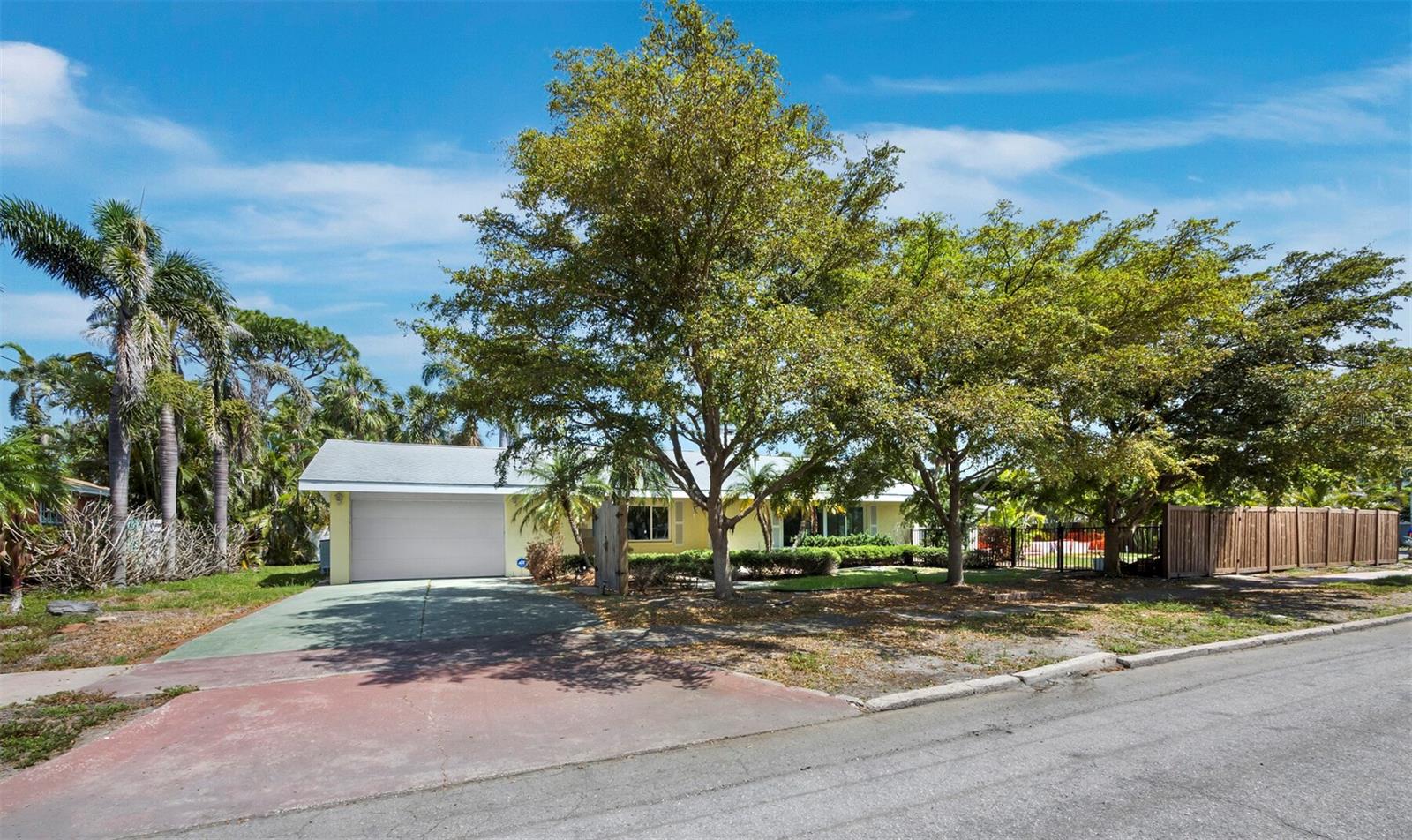 335 ARTHUR DRIVE