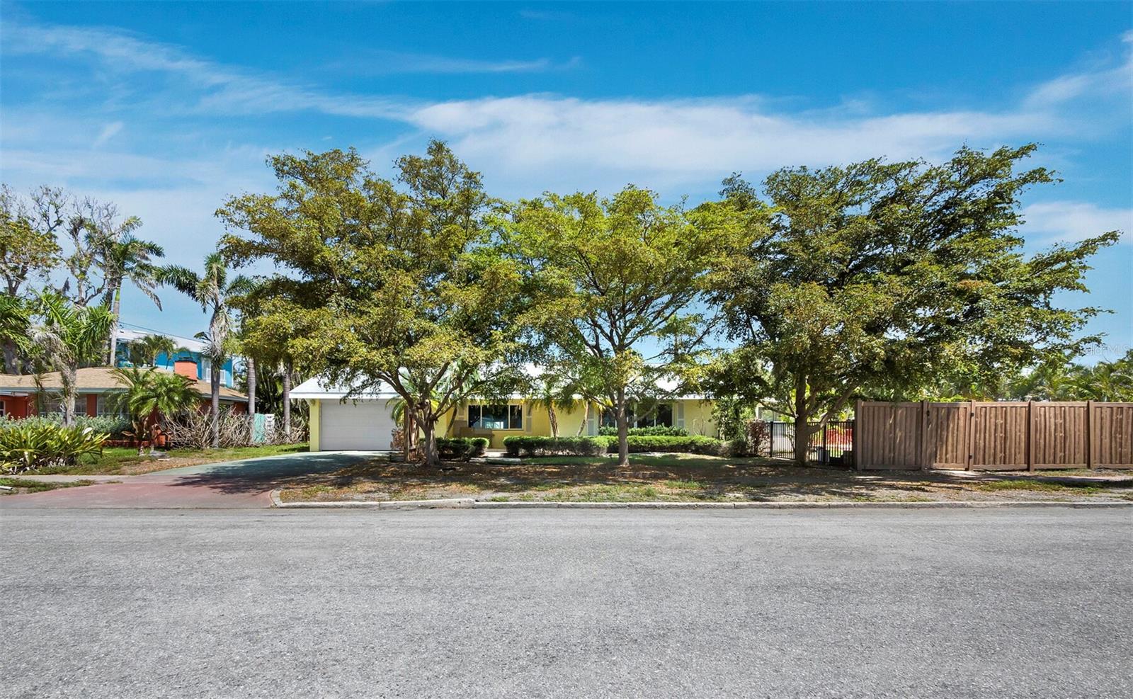 335 ARTHUR DRIVE