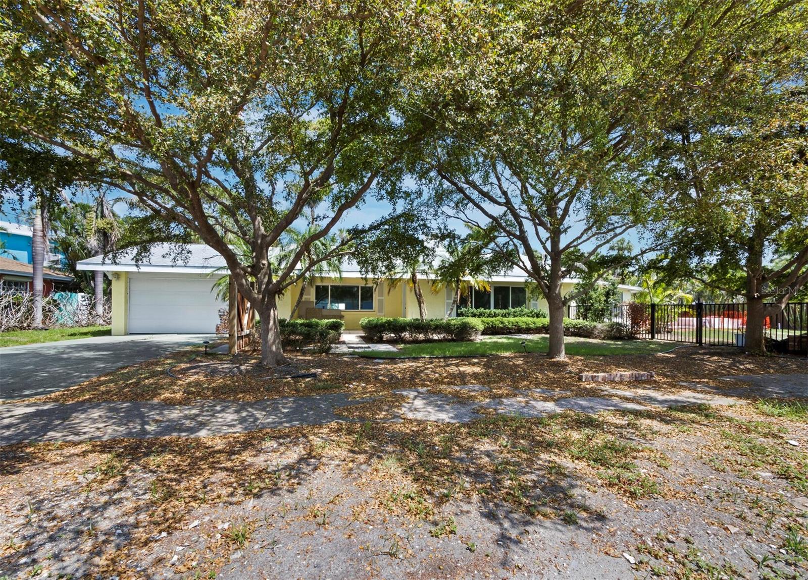 335 ARTHUR DRIVE