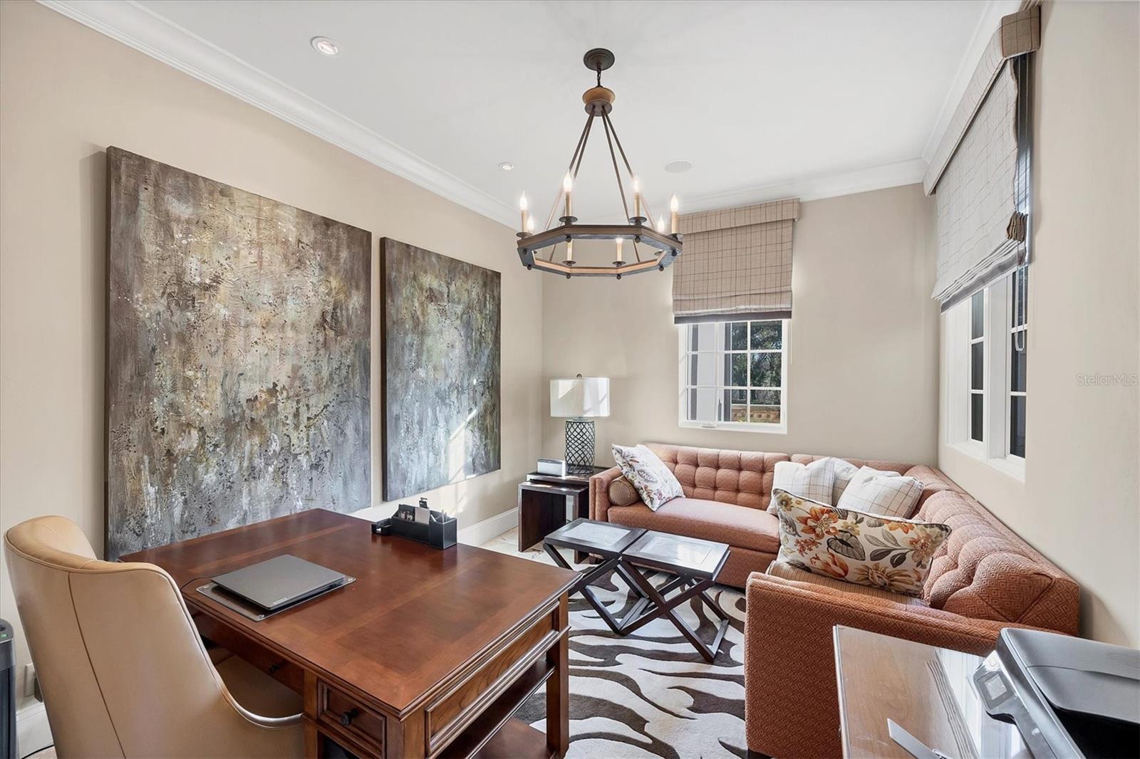 FOUNDERS CLUB - Residential