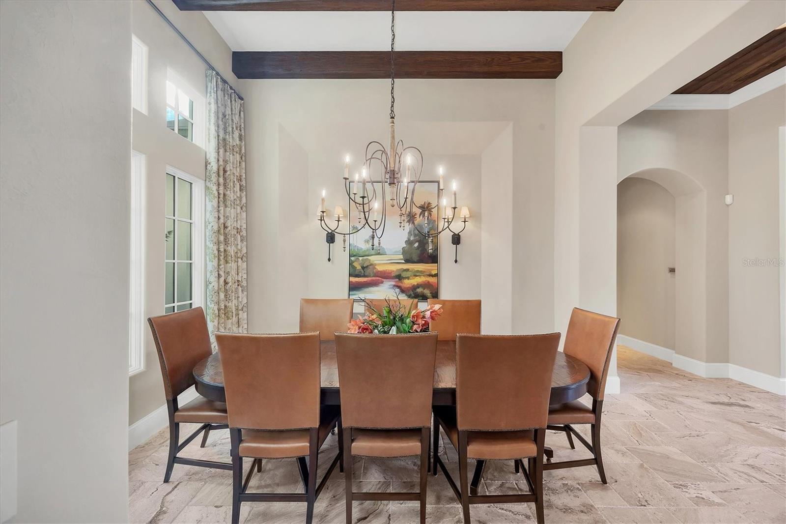 FOUNDERS CLUB - Residential