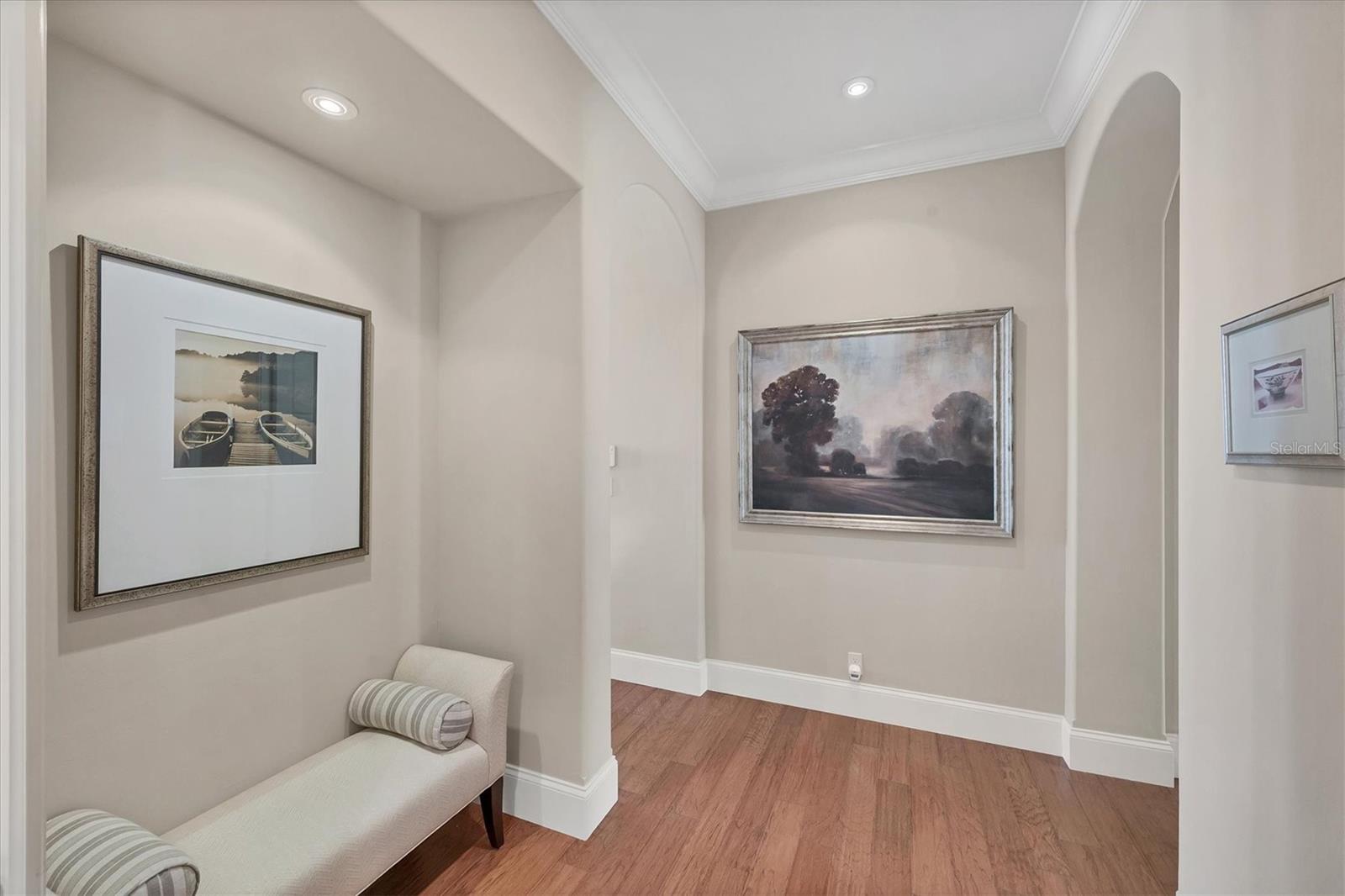 FOUNDERS CLUB - Residential