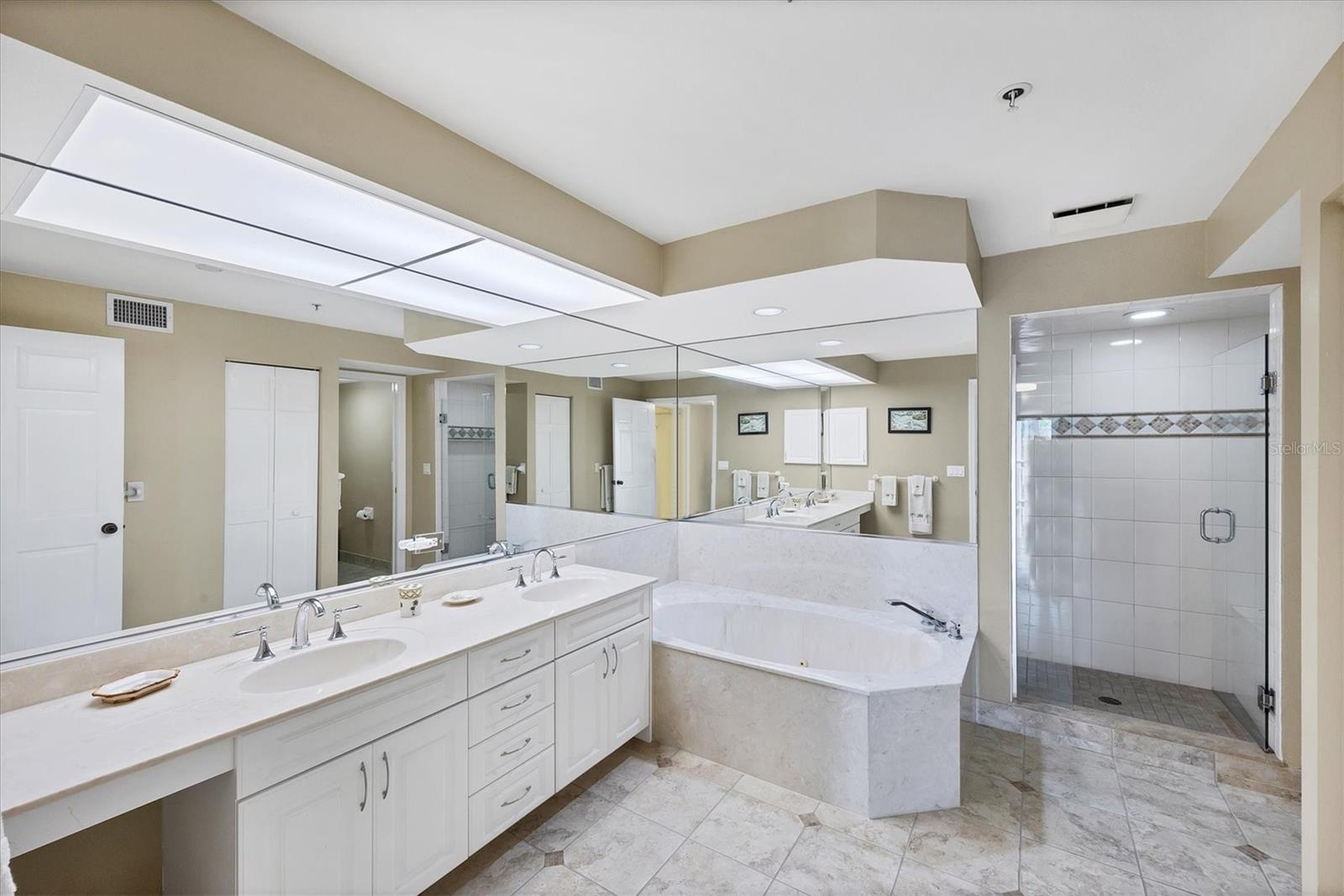 PLACIDA HARBOUR SEC 07 BLDG 22 - Residential